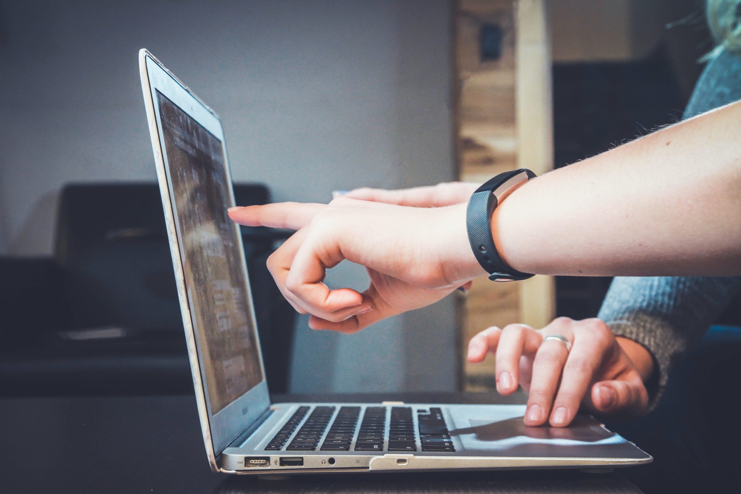 How Community Websites Contribute to Your HOA’s Success